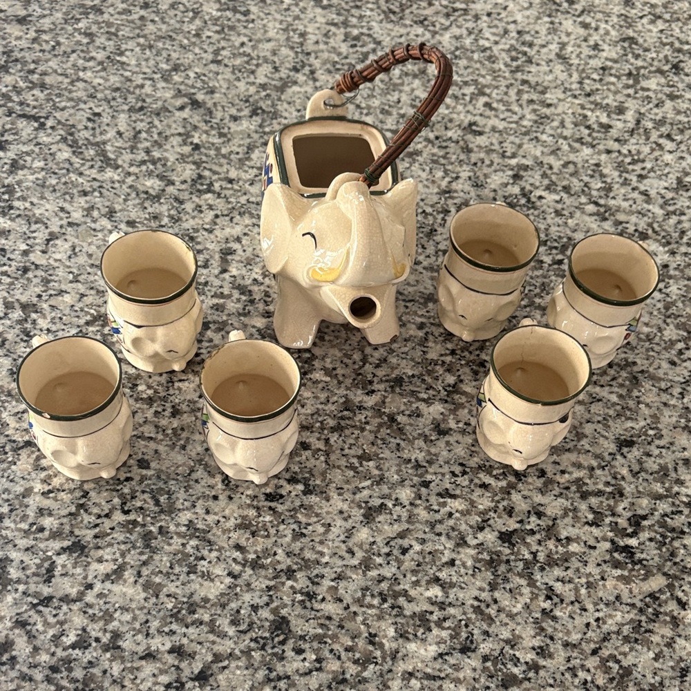 Cream Elephant Ceramic Tea Set with Bamboo Handle